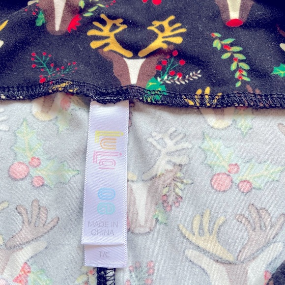 LulaRoe Deer Leggings Reindeer Christmas Holiday Holly Black Red, TC - Picture 3 of 5